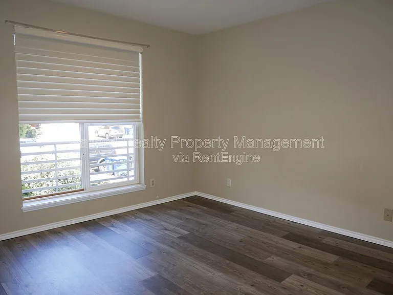 1737 NW 64th St — Photo 25
