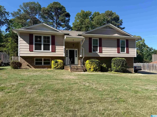 2226 Tahiti Ln, Alabaster, AL 35007