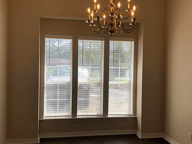 1044 Woodlore Cir — Photo 3