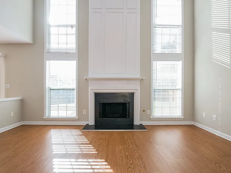 421 Citronelle Dr — Photo 2