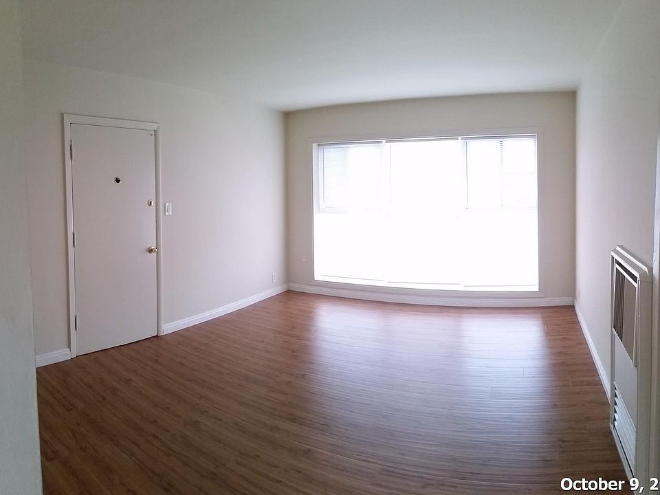 1st image of 4442 N Lakewood Blvd APT C