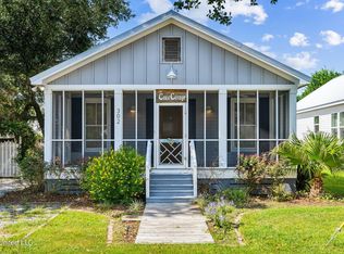302 Saint John St, Bay Saint Louis, MS 39520