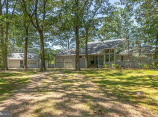 621 Harbor Dr, Reedville, VA 22539