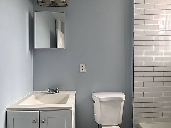4th image of 6 N 21st St APT 31