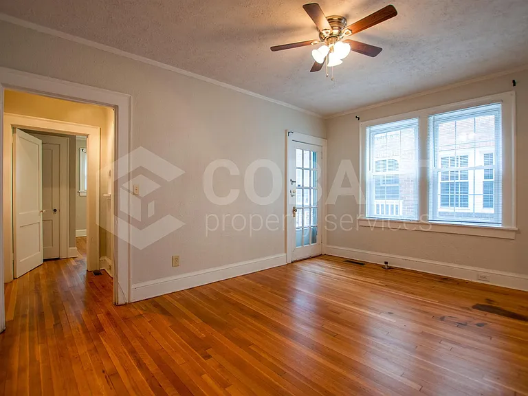 993 N Highland Ave NE #7 — Photo 3