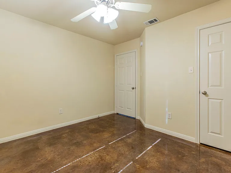 109 Meadow Park Cir — Photo 10