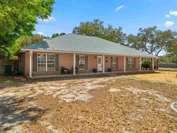 4349 Catawba Dr, Gulf Breeze, FL 32563