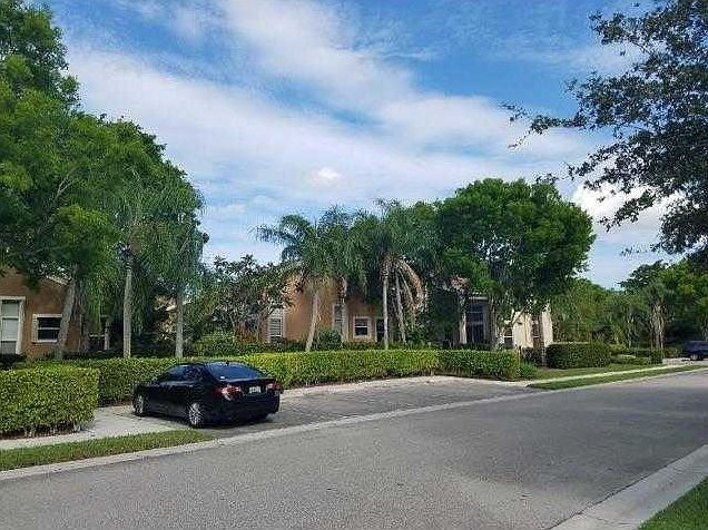 1st image of 5780 NW 121st Ave