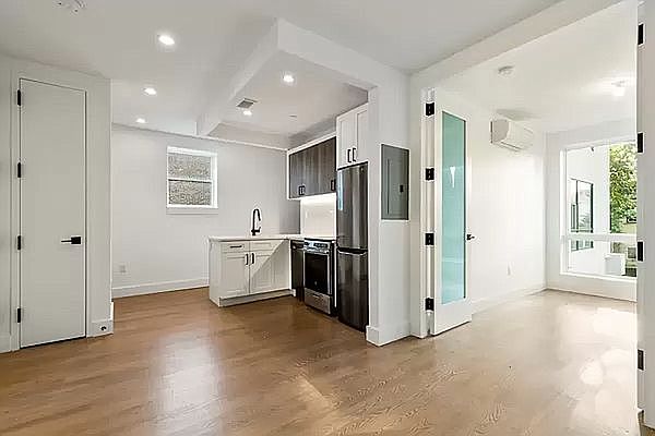 1st image of 278 E 32nd St #22B