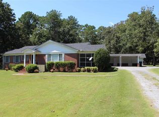 702 College St S, Centre, AL 35960