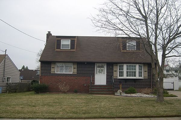 1st image of 118 Michel Ave
