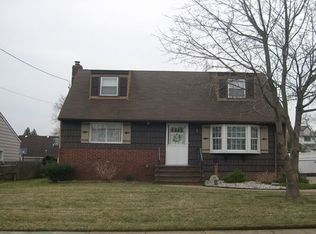 118 Michel Ave, Farmingdale, NY 11735
