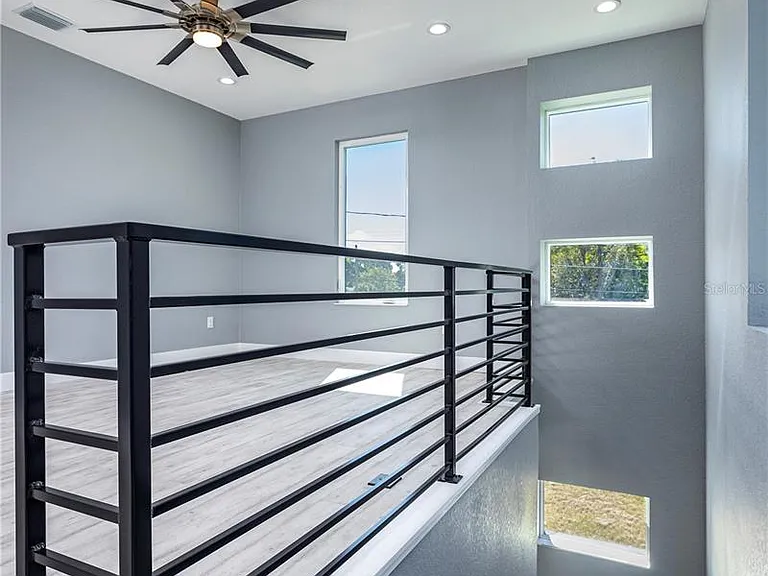 4205 W Arch St — Photo 10