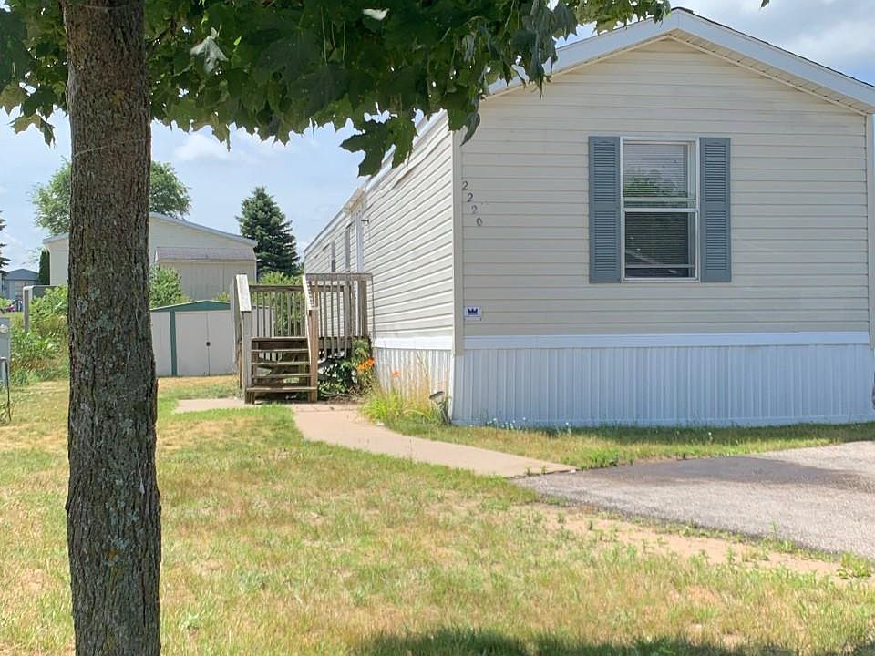 2nd image of 2220 Jonathan Ln