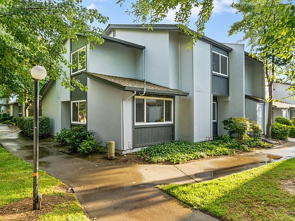 3rd image of 5034 Greenberry Dr