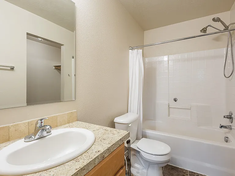 143 E Rose Lake Dr — Photo 23