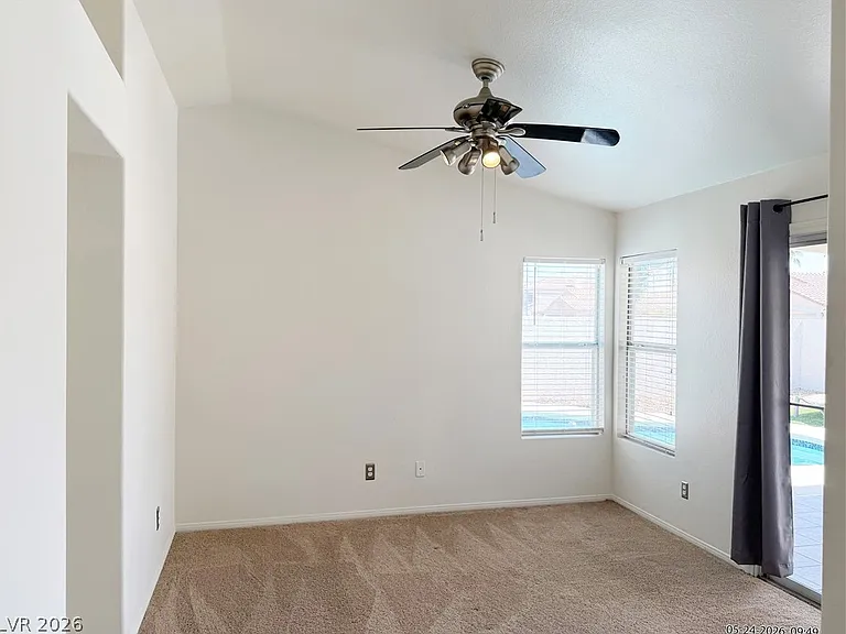 166 Windy Creek Ave — Photo 23