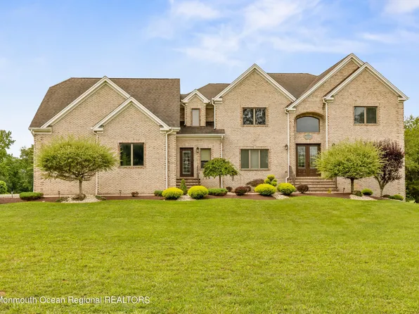 51 Mccaffery Road, Manalapan, NJ 07726