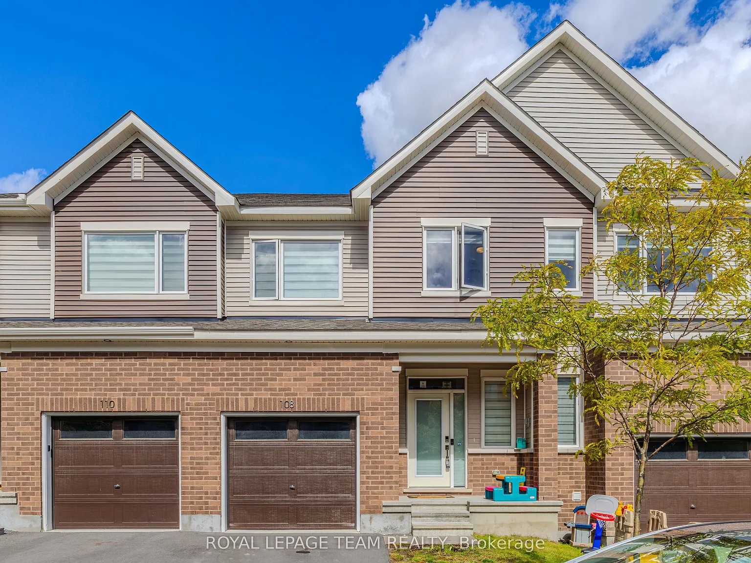 4 bed, $2,800 — Photo 2