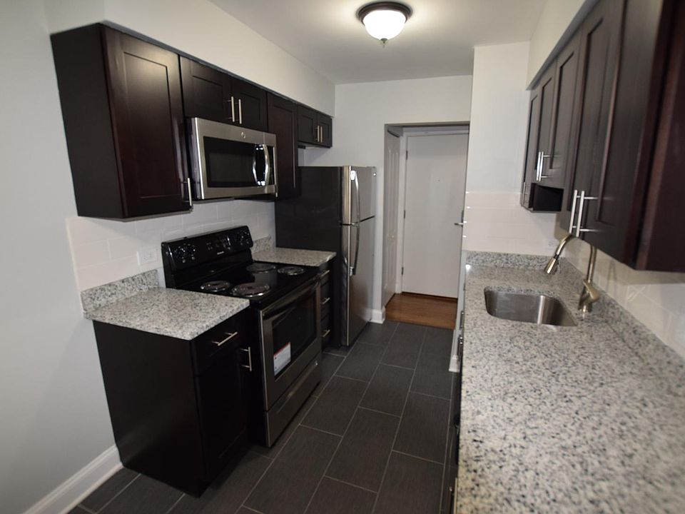 1st image of 7547 N Winchester Ave