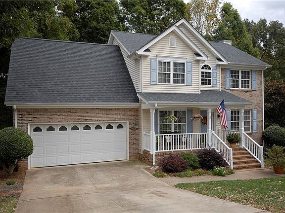 2nd image of 624 Creekridge Dr