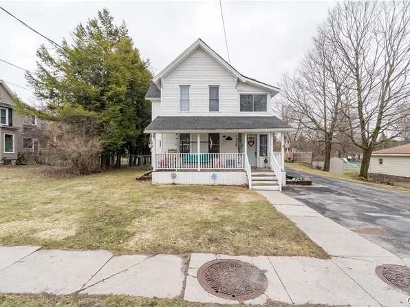 142 N Main St, Black River, NY 13612