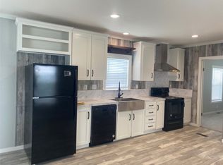 1516 Swan Ct, Azle, TX 76020