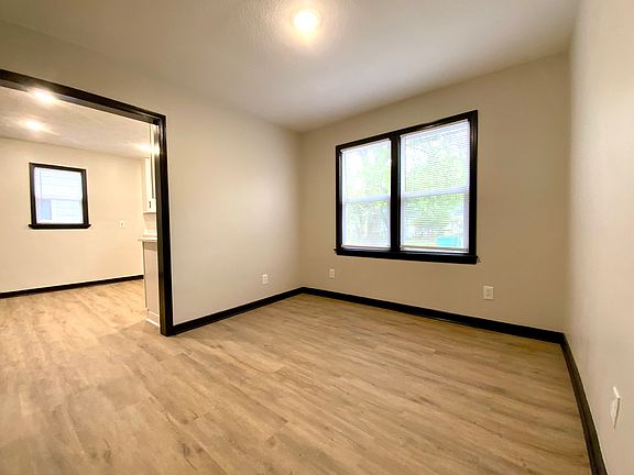 3rd image of 24781 Puritan Ave