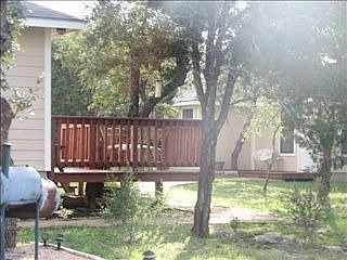 4th image of 1051 Heritage Hl