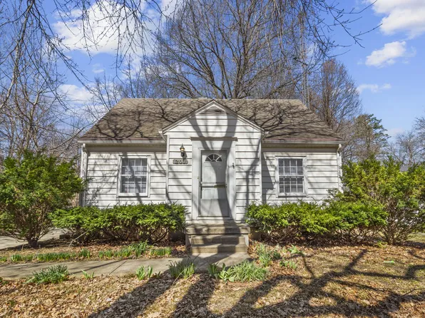 208 Arcadia Dr, Champaign, IL 61820