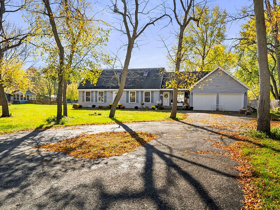 2nd image of 6065 Peart Rd