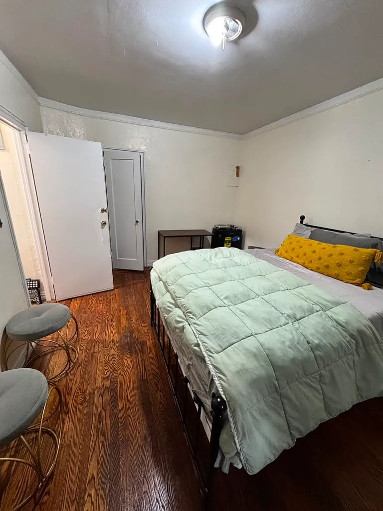 3 bed, $1,500 — Photo 1