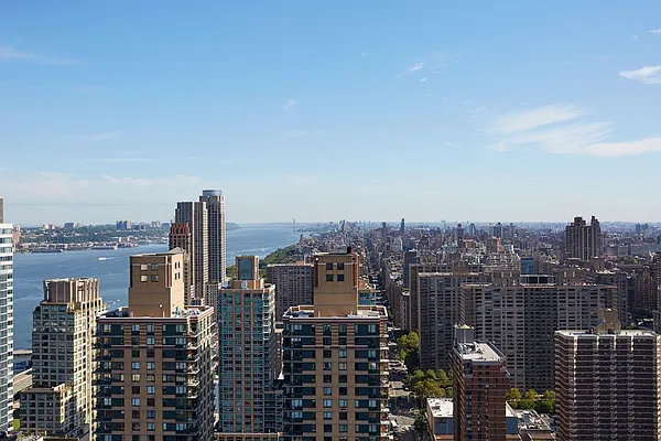 Rented by The Dermot Realty Management Company | media 39