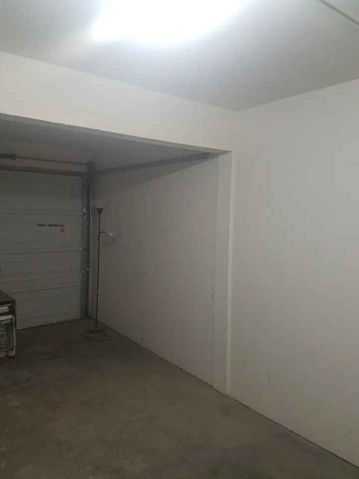 2 bed, 1000 sqft, $2,600 — Photo 3