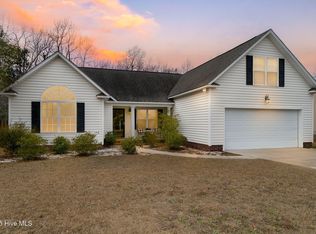 199 Everett Yopp Dr, Sneads Ferry, NC 28460