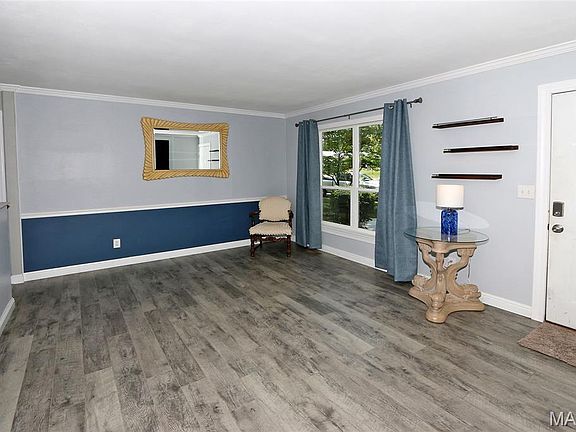 2nd image of 912 Tree Trails Ln