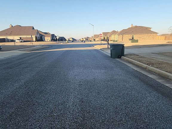 4th image of 17195 Fieldway Cir