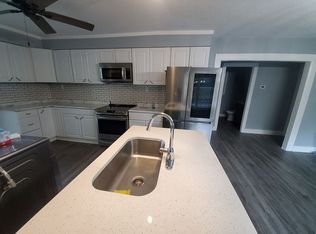 1008 E Trafzer St, Petersburg, IN