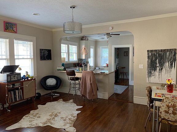 Dining Room looking into Kitchen