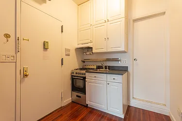 Rented by Batra Group Inc