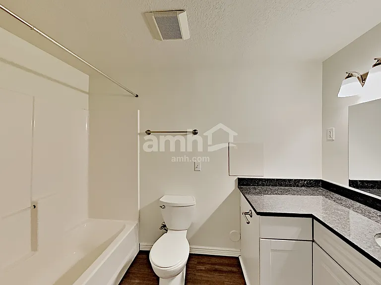 4384 N Maple Dr — Photo 18
