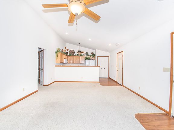 5th image of 397 Haley Dr