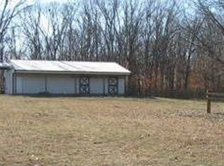 10156 S Bartel Ln, Columbia, MO 65201