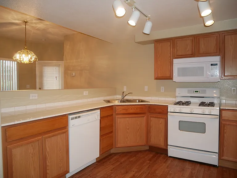 9303 Gilcrease Ave #1172 — Photo 7