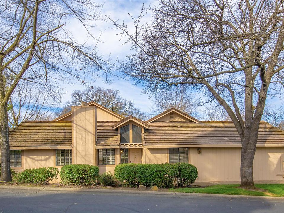 2nd image of 8190 Shane Ln
