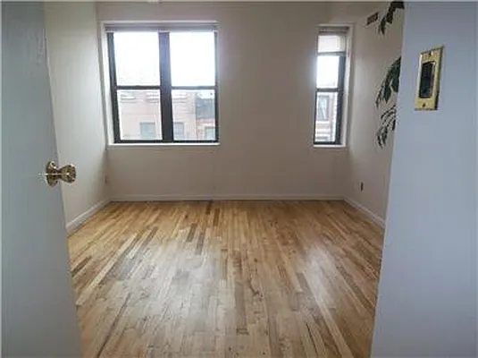Rented by KVNY Soho | media 8