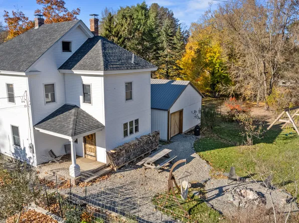 20 Crosby Street, Orono, ME 04473