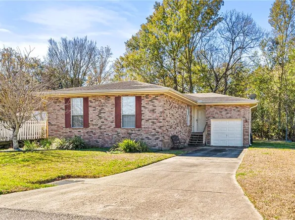 631 Oak St, Saint Rose, LA 70087