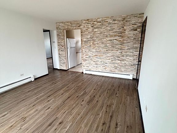 4th image of 9855 El Cameno Ln #2W