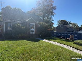 54 Highland Avenue, Bergenfield, NJ 07621